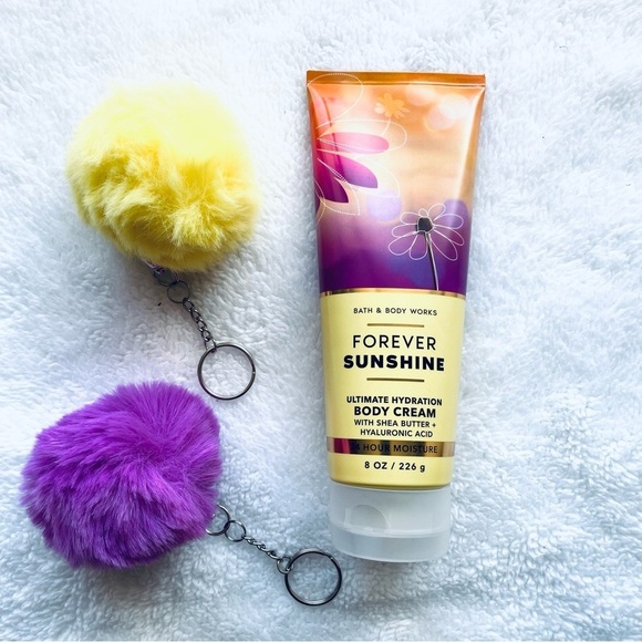 NEW Bath & Body Works Forever Sunshine Body Cream (8 oz) + 2 Pompom Keychains - Picture 2 of 6